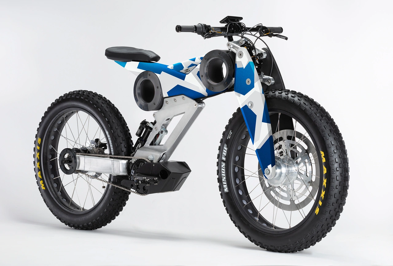 Moto Parilla Carbon Mimetica - Electric Moped 2023