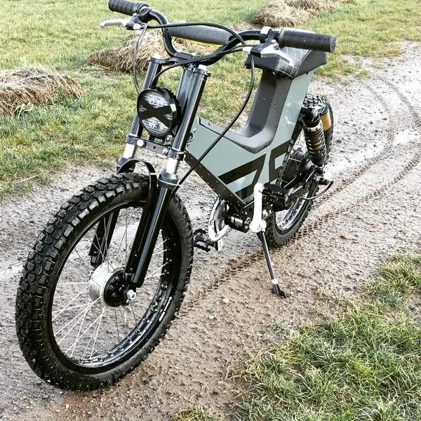 SURU Scrambler Electric Moped 2024
