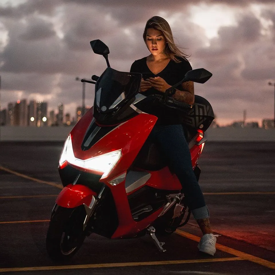 Voltz Motors EVS - Electric Moped 2023