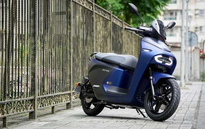 Yamaha charging scooty sale price